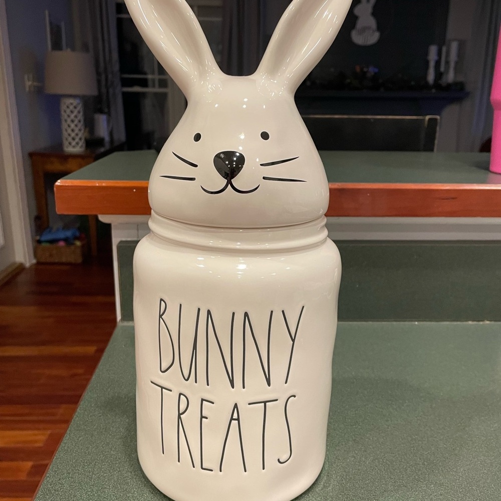 Bunny Treats Cookie Jar